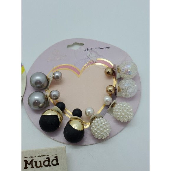 Lot of Womens Pierced Earrings 12 Pair of Carded Earrings Mudd - Picture 3 of 6